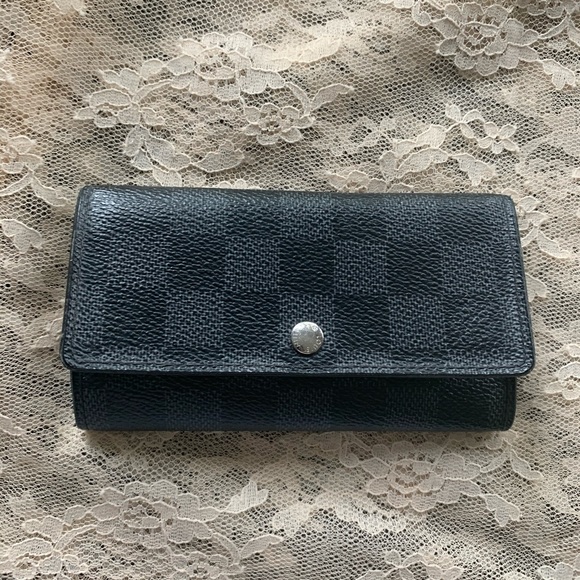 Louis Vuitton Graphite Key Pouch - Picture 12 of 16